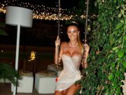 Se descurcă și cu mingea! 🙂 Imaginile cu care cea mai sexy jurnalistă a făcut senzație pe internet