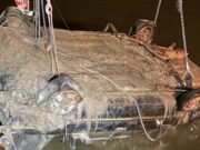 Mașina unei femei care a dispărut cu fiica sa acum 23 de ani a fost găsită. Ce se afla în interior –