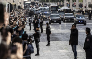 Corriere della Sera: Un şofer român a intrat cu maşina în coloana oficială a lui Joe Biden, aflat la Roma