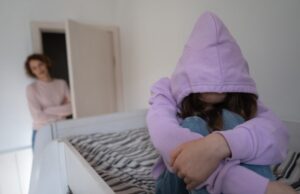 Caz șocant în Tulcea. Elevă de doar 10 ani, însărcinată în luna a cincea. Reacția halucinantă a mamei ei –