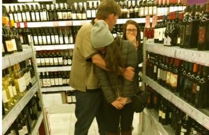 Dacă ați spart ceva in magazin, nu va grăbiți sa platiti! Când o să vă ceară banii, să faceți asa: