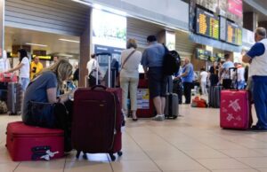 O tânără a furat banii donați pentru copii ca să-și plătească bagajul suplimentar, pe Aeroportul din Timișoara