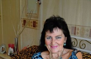 „Am 70 de ani și sunt virgină. Toată lumea mă întreabă cum e posibil…” Povestea acestei femei a făcut înconjurul lumii