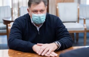 Rafila o contrează pe doctoriţa care a descoperit Omicron: „Informaţiile sunt puţin contradictorii. Nu putem să lăsăm garda jos”