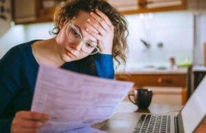 7 din 10 români nu au un fond de economii şi trăiesc la limită fiecare zi: „Am strâns mult cureaua. Nu reuşesc să adun nici facturile”