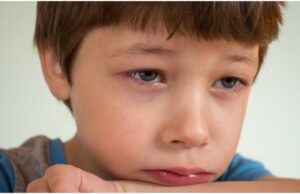 Un tată și-a injectat copiii cu heroină ”ca să-i ajute să doarmă”