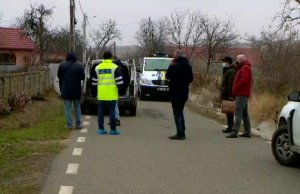 Motivul pentru care bătrânul din Vaslui și-a omorât soția și fiul cu securea este absolut cutremurător. Unde se ducea când a făcut accident – – –