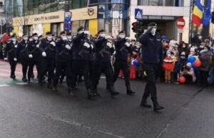 Jandarmii din Cluj s-au făcut de râs la parada de Ziua Națională. „Ne cerem scuze public”