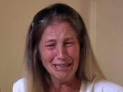 „Am 56 de ani şi sunt măritată de 20. Îmi iubesc soţul, îmi e cel mai bun prieten, dar nu vrea să facem amor. Este o tortură pentru mine! Dormim până şi în camere separate. El spune că este vina mea pentru că…”