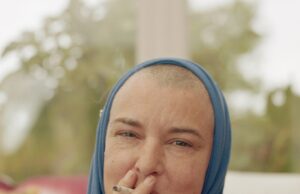 Cântăreața suferă de o boală gravă. „Nu pot merge nici la magazin, sunt înfometată”–>>