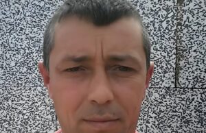 Sâmbătă seara a fost la un grătar împreună cu familia. Din senin l-au luat durerile de spate.