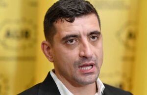 George Simion, ultimatum pentru guvernanţi: „Vor urma noi acţiuni de protest. Nu acceptăm certificate care să suspende dreptul la muncă”