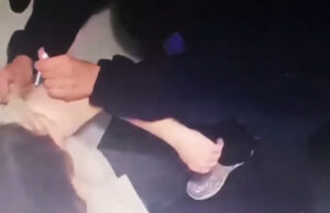 Vaccinare la chiuvetă filmată cu camera ascunsă de polițiști. Cum se scăpa de serul din seringă