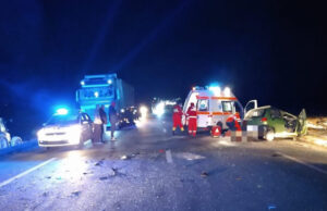 Un bărbat a murit şi alţi doi au fost răniţi în urma unui accident pe DN2