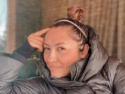 Imaginea cu Andra fără pic de machiaj a stârnit un val de reacții: „N-aș crede că e Andra dacă n-ar fi postat… Nu seamănă deloc!” Cum arată cântăreața nemachiată – >>