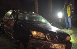 Un criminal din Dâmboviţa s-a răsturnat cu maşina la scurt timp după ce şi-a omorât soţia şi i-a abandonat trupul în casa bunicilor