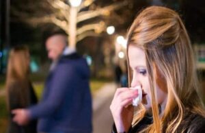 Eu cu Alexandru am făcut dragoste cum nu s-a întâmplat cu niciun bărbat. El era însurat, iar eu amanta lui. Într-o zi am ieșit în oraș și am dat nas în nas cu soția lui. Da, toți trei: eu, ea și el..” Nu cred așa ceva! Ireal ce a făcut nevasta lui… – >>