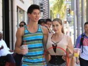 Femeia care a uimit internetul. Cum arată Pixiee Fox după ce și-a scos 6 coaste și și-a făcut nenumărate operații estetice