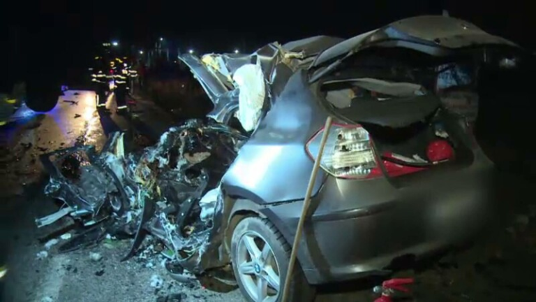 „A vrut să se sinucidă”. Gestul șocant făcut de un șofer de 19 ani chiar înainte să intre cu BMW-ul într-un TIR, în Dâmbovița –