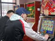 UN TÂNĂR DIN BIHOR S-A SINUCIS DE REVELION DUPĂ CE A PIERDUT LA PĂCĂNELE TOȚI BANII PE CARE I-A CÂȘTIGAT LA MUNCĂ, ÎN GERMANIA