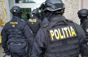 Băieți care se ”îndrăgosteau” de fete amărâte după care le cereau să se prostitueze, săltați de mascați!