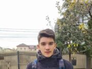 Pe 2 ianuarie, părinții lui Constantin au sunat disperați la 112, anunțând că fiul lor a dispărut de acasă. După 8 zile de căutări, adolescentul de 16 ani a fost găsit. Dar tocmai unde? În gara din Oradea –>