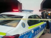 Tânără de 24 de ani dezbrăcată, găsită moartă în casă după o petrecere în Capitală. Criminaliştii descind de urgenţă