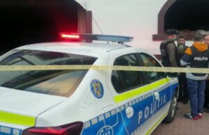 Tânără de 24 de ani dezbrăcată, găsită moartă în casă după o petrecere în Capitală. Criminaliştii descind de urgenţă