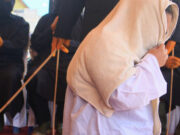 O femeie a fost biciuită de 100 de ori pentru adulter. Partenerul ei a primit doar 15 lovituri de bici – – –