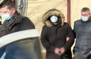 Polițistul care a mers în uniformă la prostituate și apoi a provocat un accident auto a fost reținut. Ce le-a declarat procurorilor