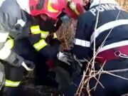 Bătrân salvat de la moarte de localnicii din Albota și echipele de urgență. Plecase de acasă și era aproape înghețat