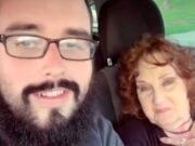 S-a căsătorit la 17 ani cu o bătrână de 71. Drama trăită de tânăr după cinci ani de relație