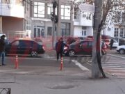 O tânără de 19 ani a fost lovită pe trecere de către un instructor auto!