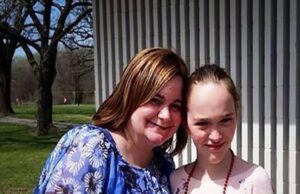 O fetiță bolnavă din naștere și-a chemat prietenii și colegii la ziua ei, dar nu a venit nimeni. Ce s-a întâmplat după câteva ore a făcut-o să urle și să plângă. „Nu se poate așa ceva…–>