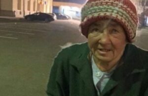 Au gasit-o la Gara de Nord acum cateva seri si s-a apropiat de una din trecatoare. Batrana i-a emotionat cand le-a spus cine este: ”Nu cerseste bani. Cere doar…