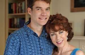 Ca mamă de copil autist am fost disperată că fiul meu de 20 de ani are atâtea probleme, așa că am încercat să îi angajez o prostituată, am vrut să îl salvez, dar…” Nu a putut bănui nimeni ce a făcut copilul..