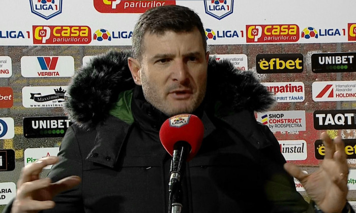 UTA era să rămână fără Laszlo Balint. Arădenii au zece meciuri la rând fără succes în Liga 1, iar antrenorul a vrut să își prezinte demisia, după un conflict cu suporterii.