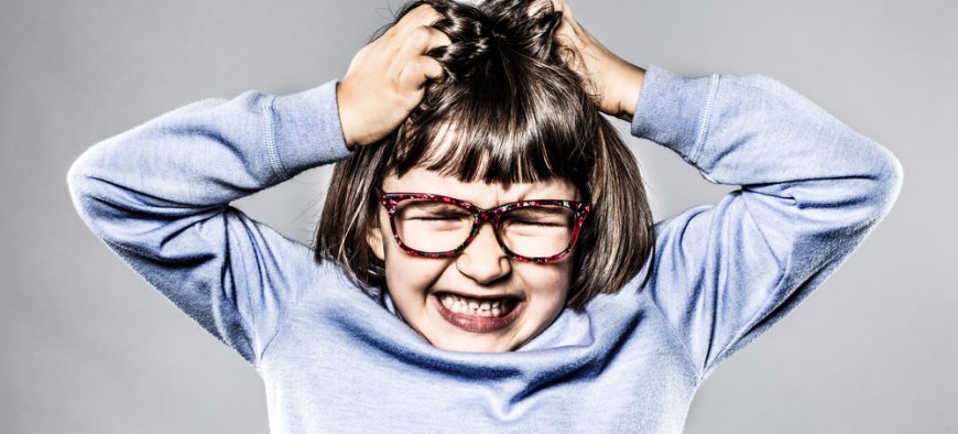 Tantrumul, o invenție a parentingului modern? De ce nu făceau copiii crize „pe vremea noastră”? Tantrumul, o invenție a parentingului modern? De ce nu făceau copiii crize „pe vremea noastră”?