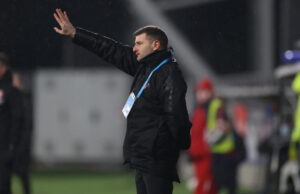 Laszlo Balint a demisionat de la UTA! Prima ”debarcare” de antrenor din 2022 –>