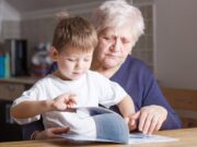 Soacra mea îmi bate copiii când stă cu ei si soțul meu îi ia apărarea. Nu știu ce să fac