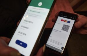 Doi petrecăreți din Gorj au folosit certificate false de vaccinare ca să facă Revelionul la restaurant