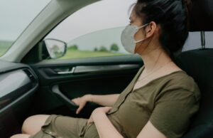 O gravidă din Botoșani infectată cu Covid-19 a refuzat să stea în carantină și a plecat în vacanță în Africa. Când s-a întors, s-a dus din nou la spital. Ce a urmat e incredibil