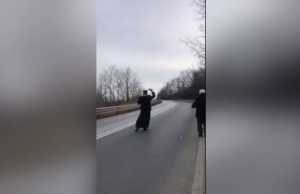 Și-a pus viața în pericol pentru a sfinți „curba morții”.