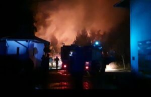 Incendiu puternic, luni noapte, la Mănăstirea Nucet din Dâmbovița