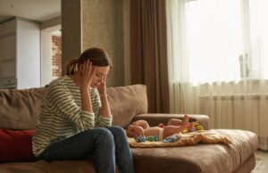 Mamă cu depresie. „Îmi venea să arunc copilul pe geam și apoi să mă arunc și eu”