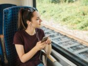 Intamplare incredibila! Iata ce a patit o tanara intr-un tren