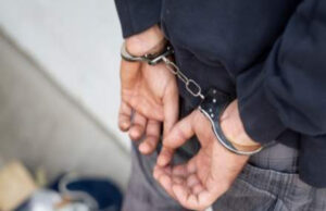 Bărbatul care și-a lovit fiul vitreg cu un cuțit, arestat preventiv