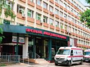Pacient găsit mort, atârnat de mânerul geamului de la toaletă, la Spitalul Judeţean de Urgenţă Satu Mare