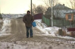 Botoșani, unul dintre cele mai sărace județe din România. Oamenii s-au obișnuit cu puțin pentru că n-au avut niciodată nimic – – –