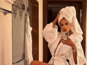 Bianca Drăgușanu a încins internetul cu ultima fotografie! Vedeta a apărut goală, acoperită doar de petale de trandafir –»